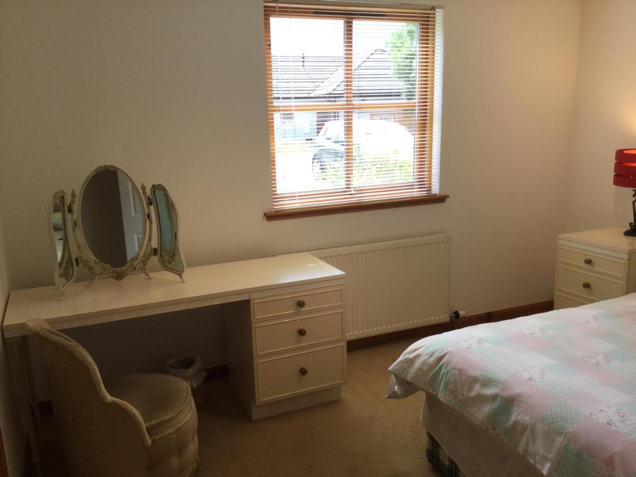 Two-Bedroom Apartment - Golf View Free Parking Inverness Exteriör bild